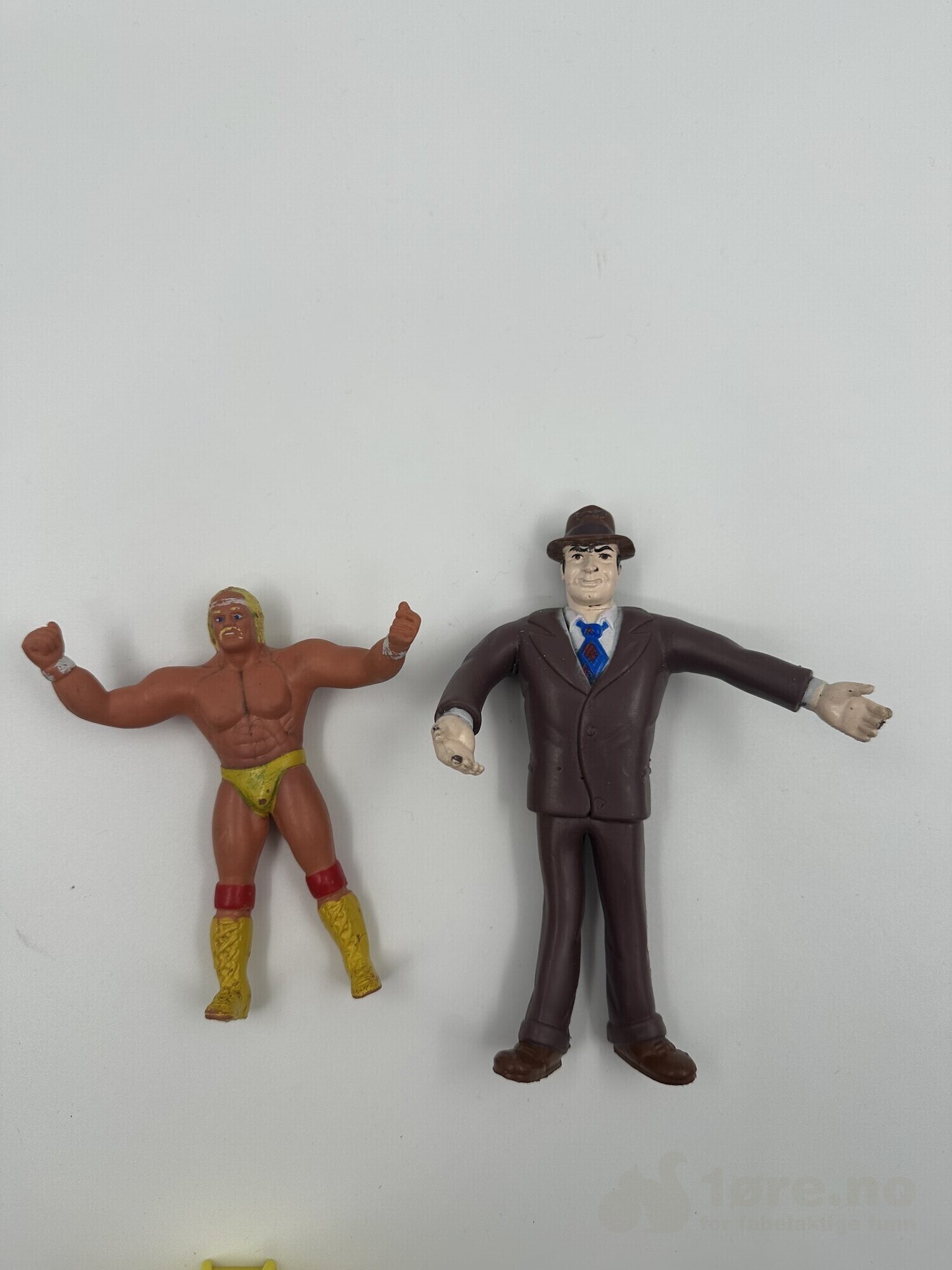 Lot 3 - Lekefigurer