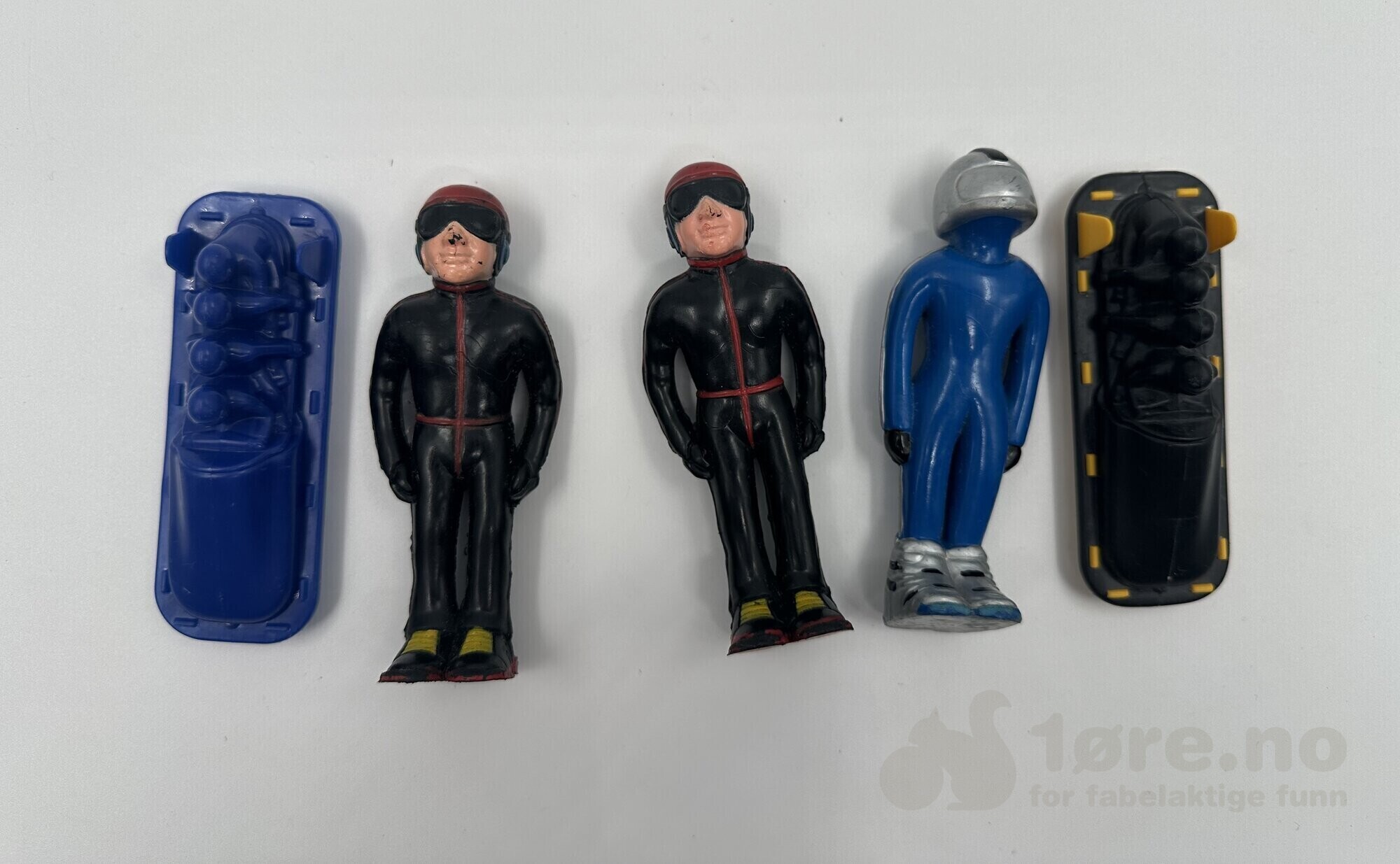Lot 5 - Vinteridrett figurer