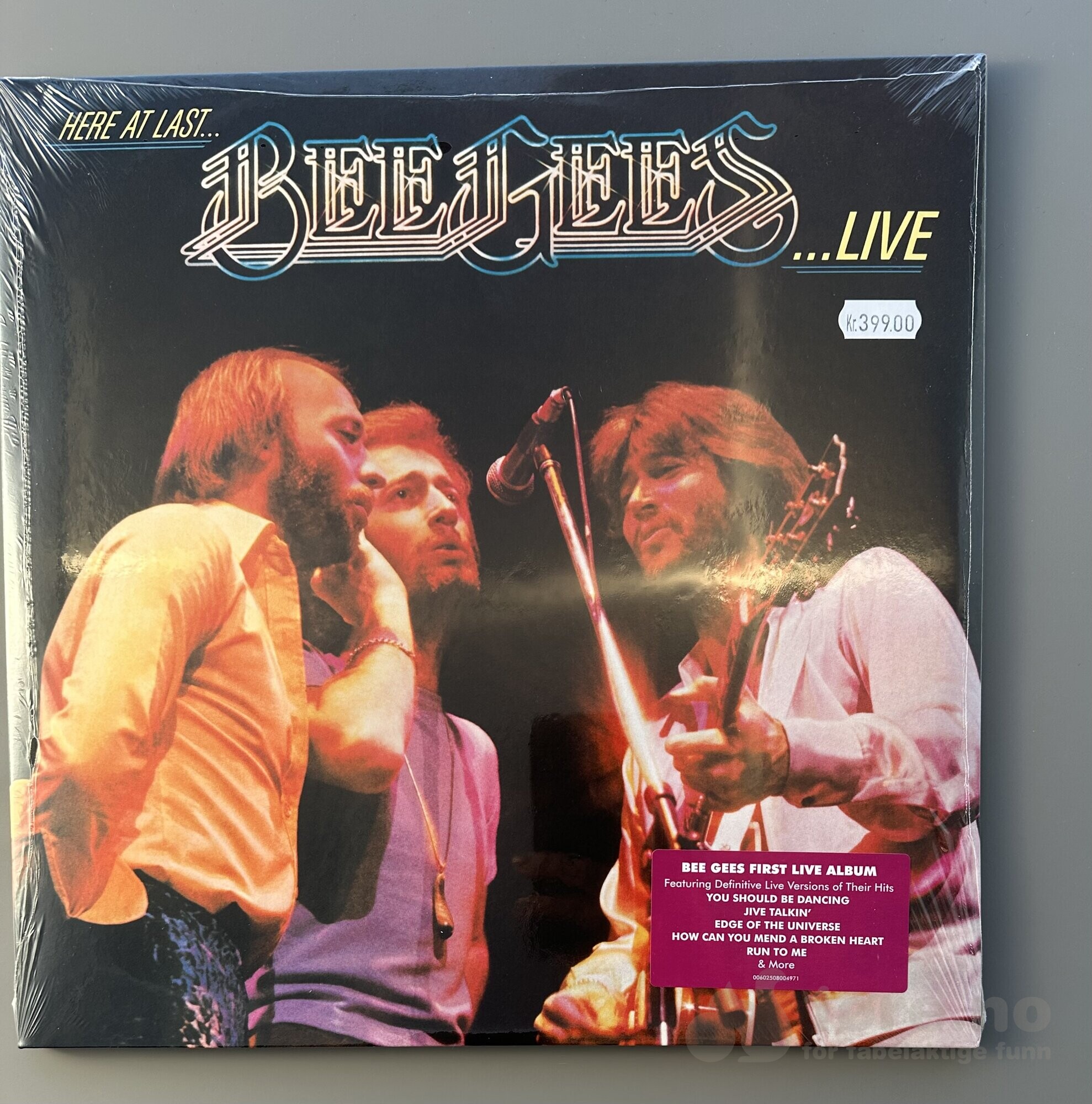 LP - Bee Gees - Here at Last… Bee Gees… Live