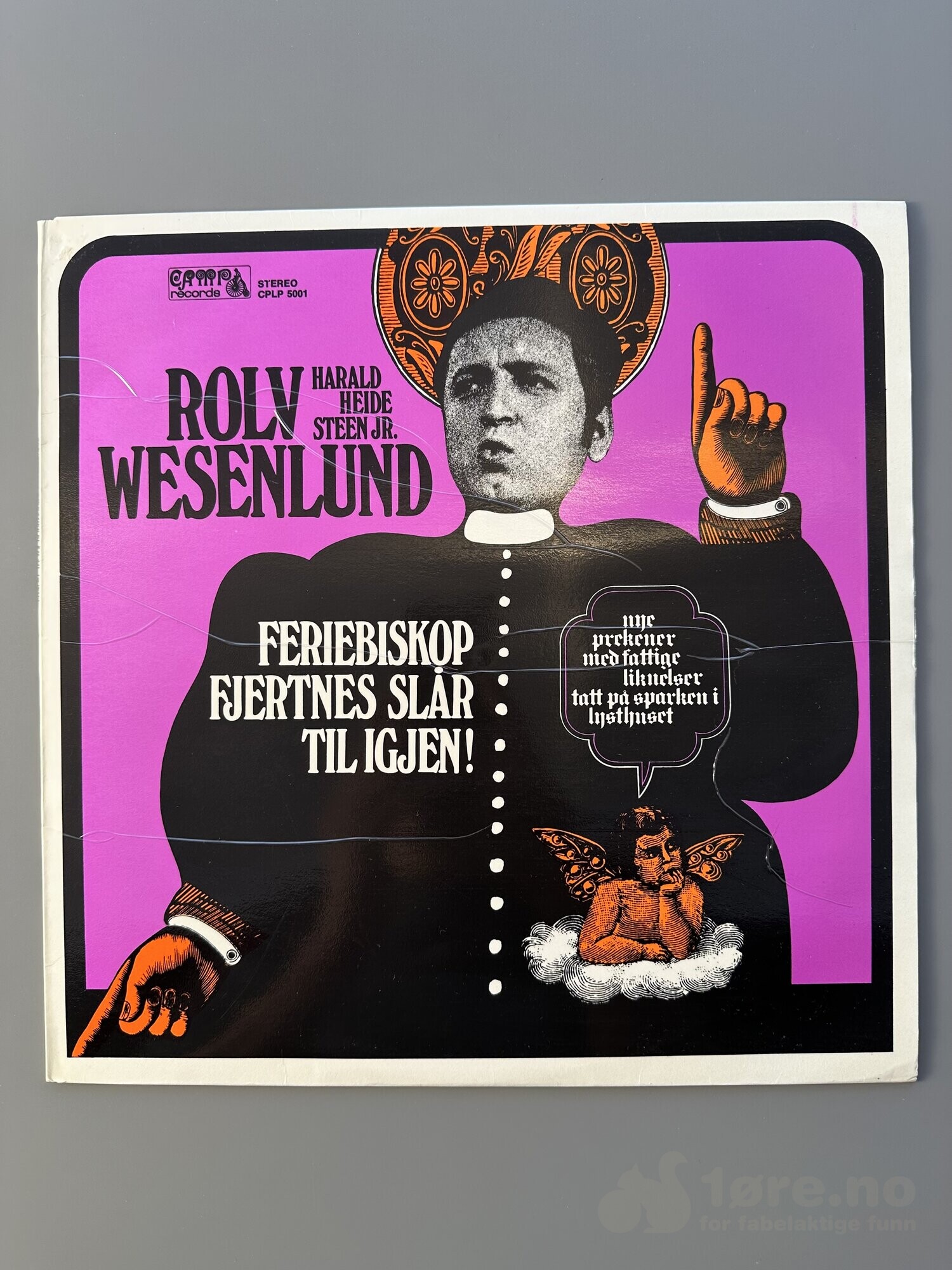LP - Rolv Wesenlund - Feriebiskop Fjertnes fjernes slår til igjen