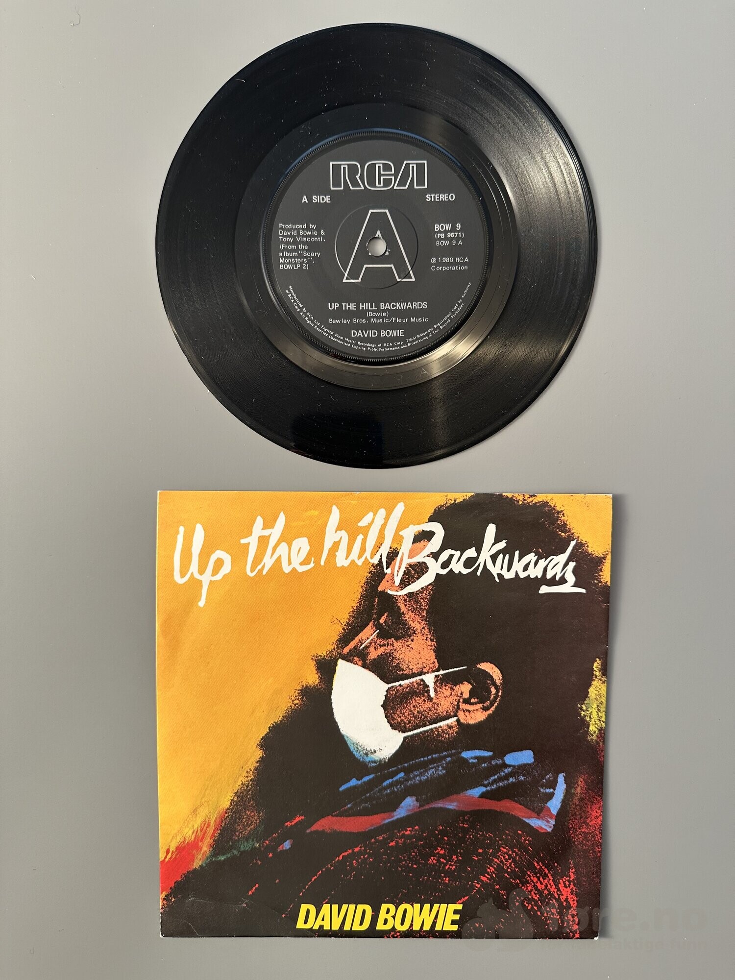 Singel - David Bowie - Up the hill Backwards, bilde 2