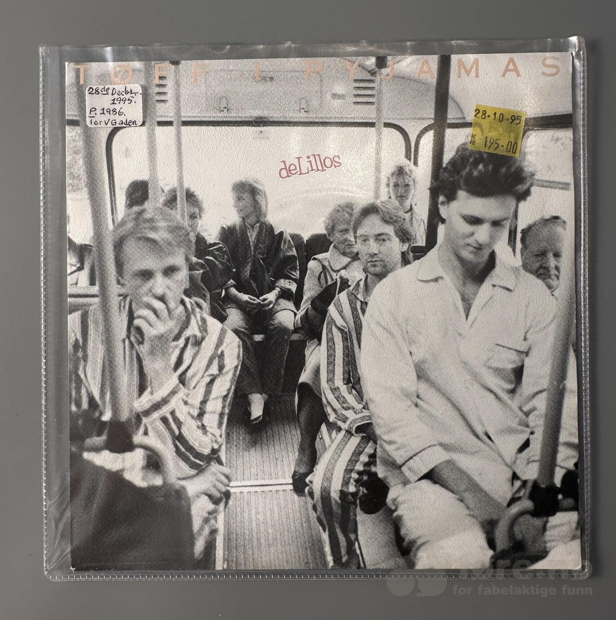 Singel - deLillos - Tøff i pyjamas