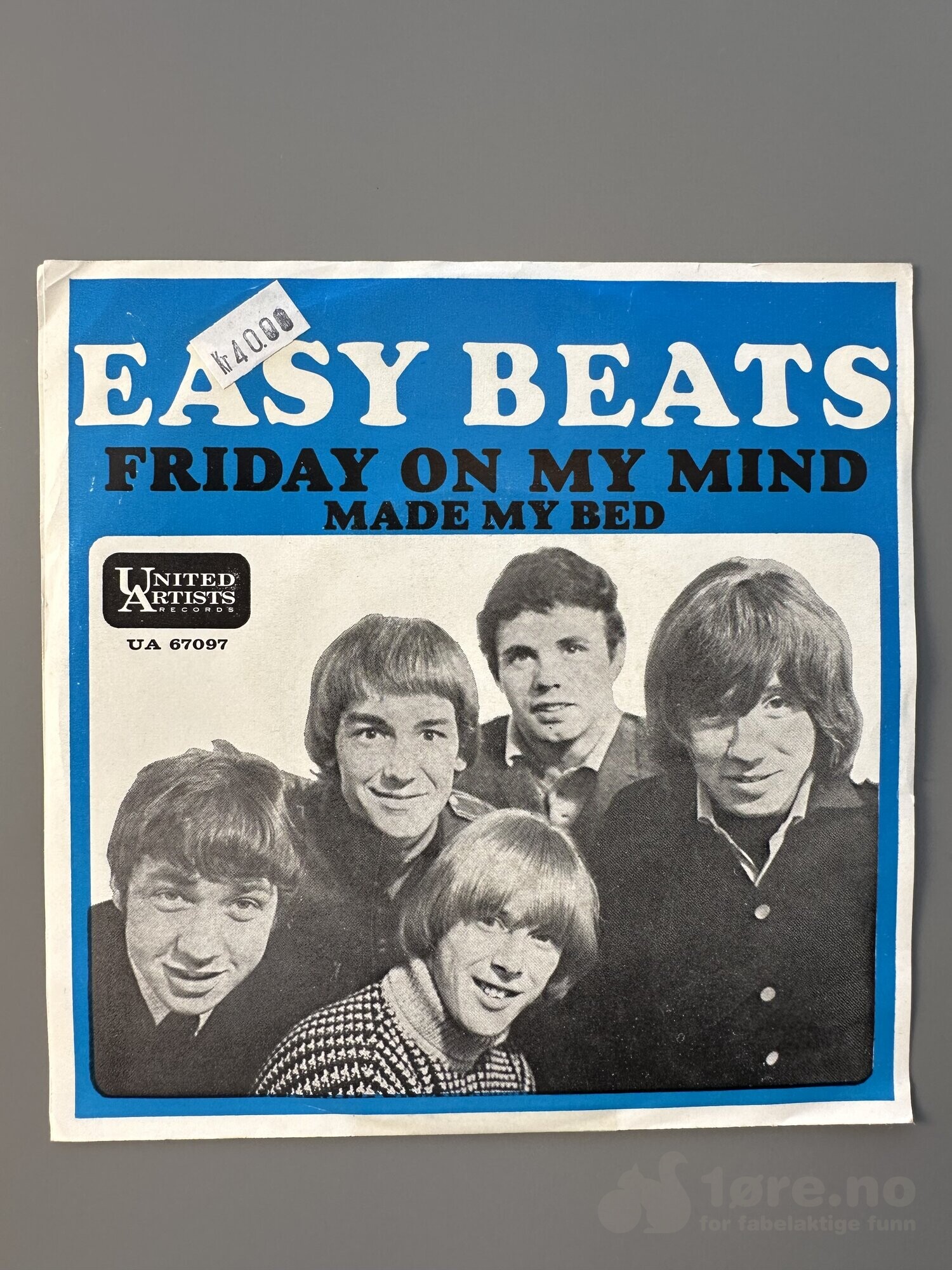 Singel – Easy Beats – Friday on my mind