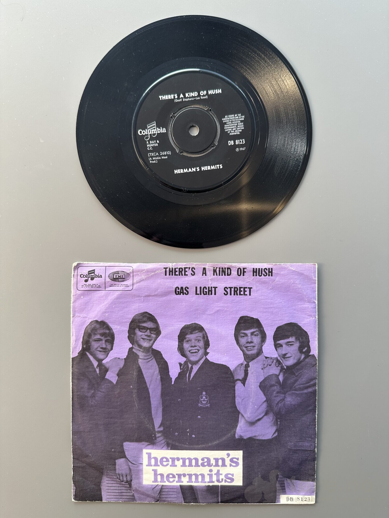 Singel - Herman’s hermit’s - There’s A Kind Of Hush, bilde 2