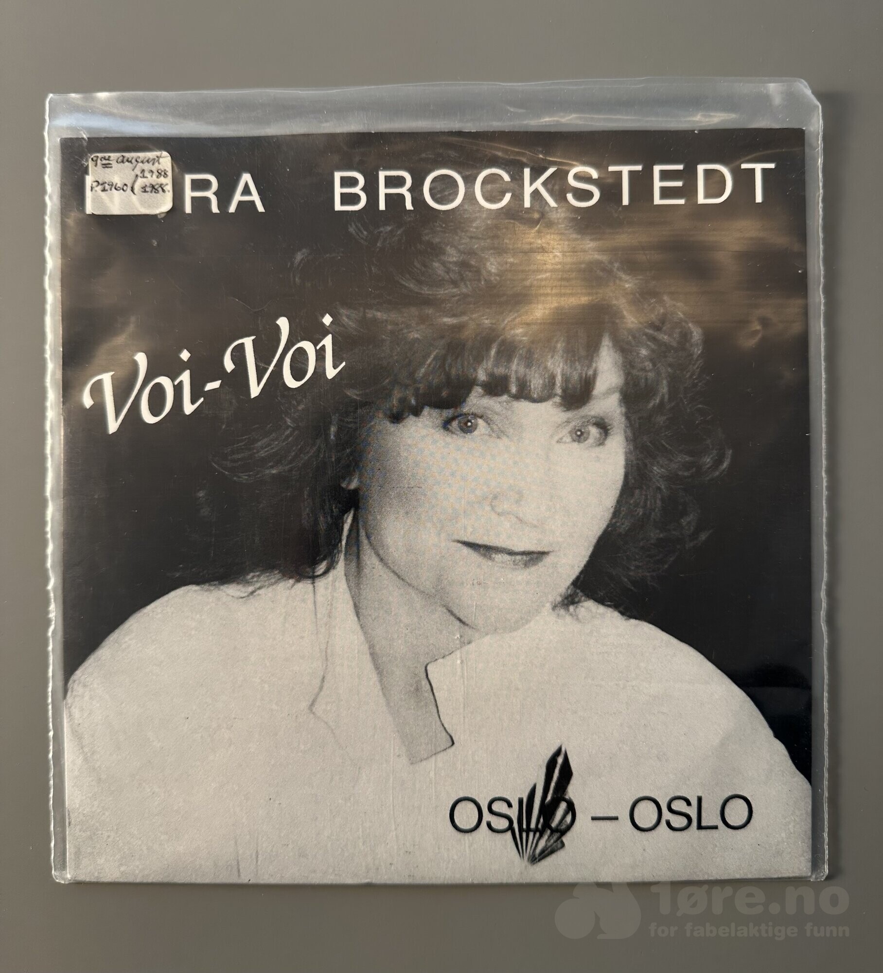 Singel - Nora Brocksted - Voi-Voi