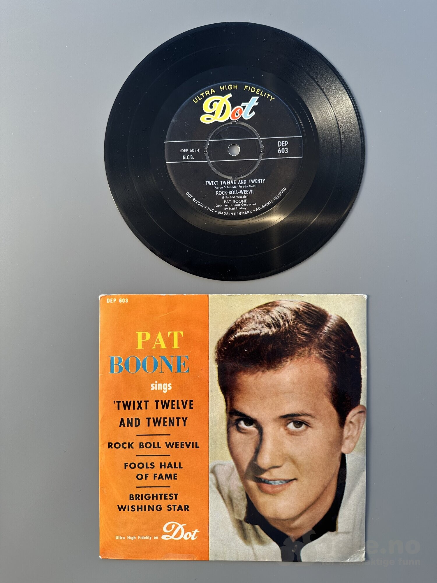 Singel - Pat Boone - Twixt Twelve and Twenty, bilde 2