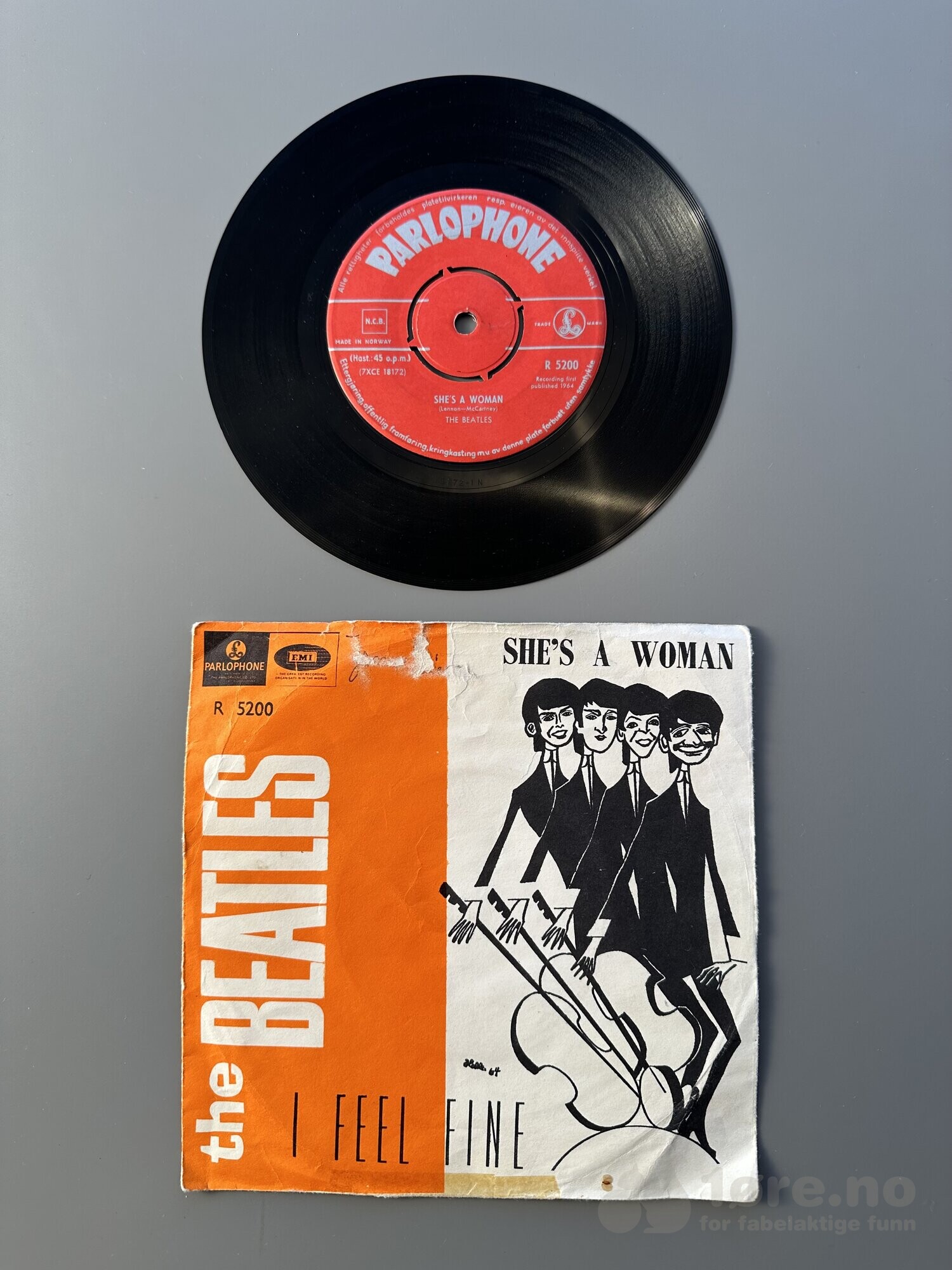 Singel – The Beatles – She’s a woman, bilde 2