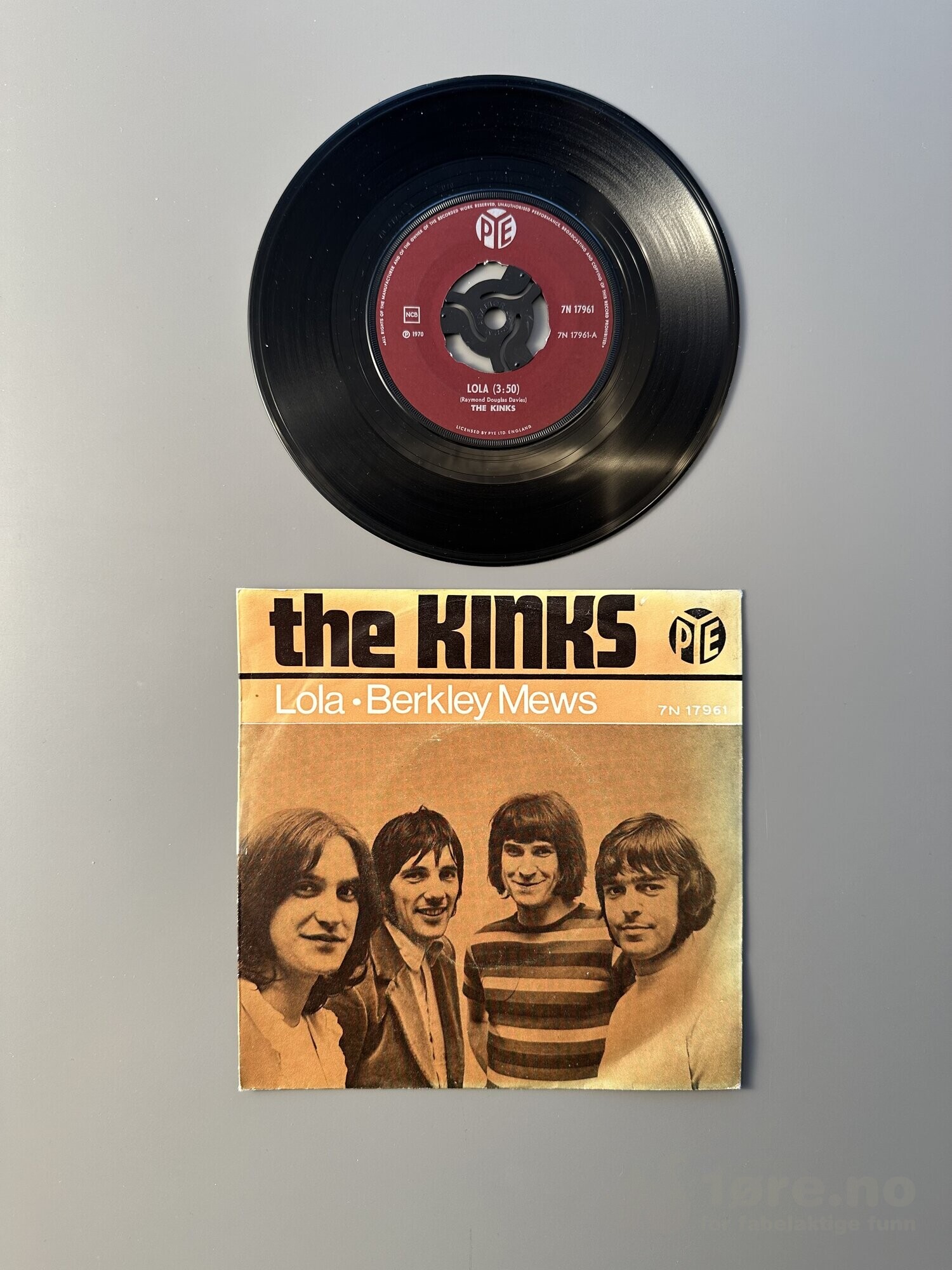Singel – The Kinks – Lola, bilde 2