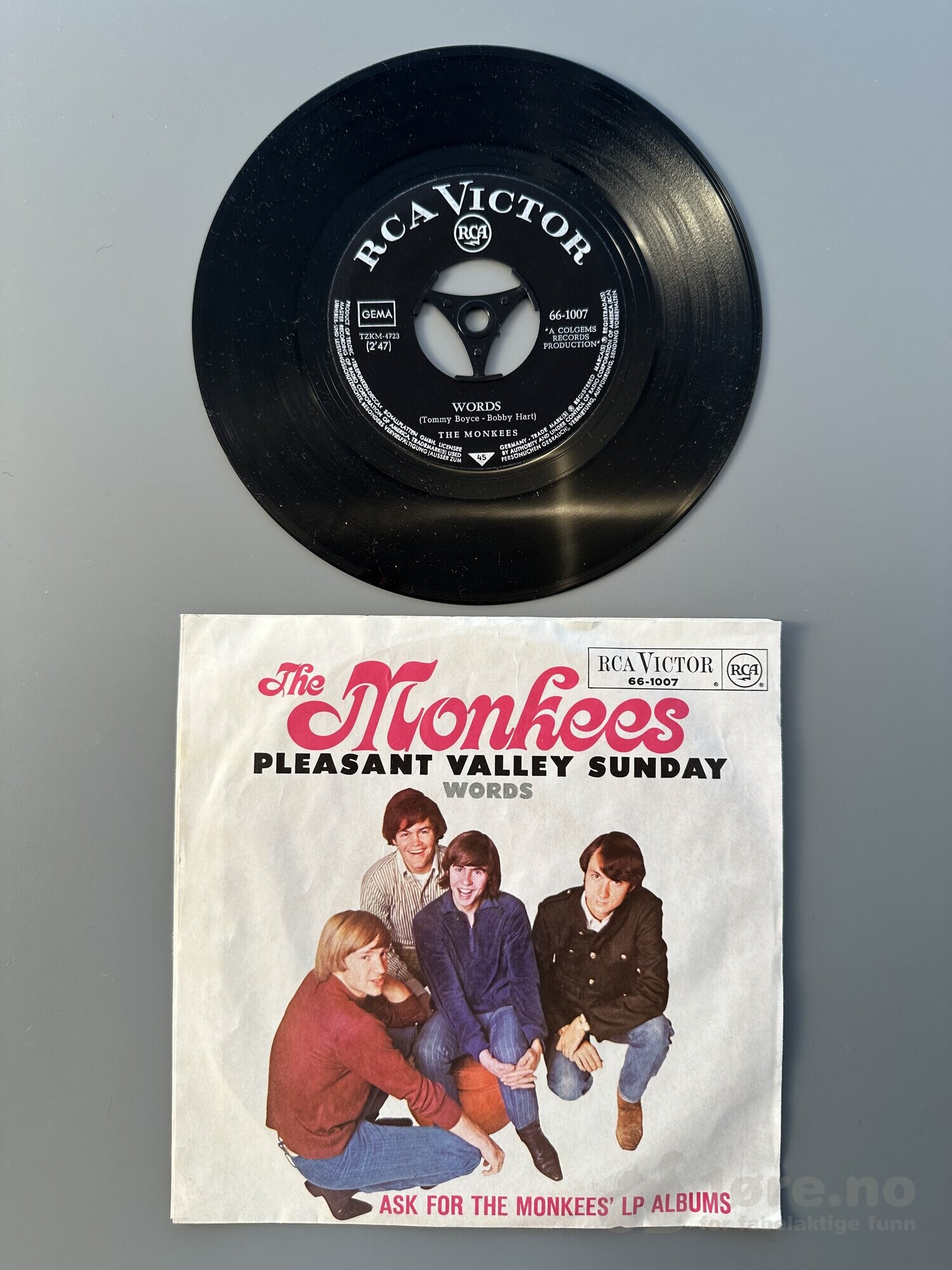 Singel-The Monkees- Words, bilde 2