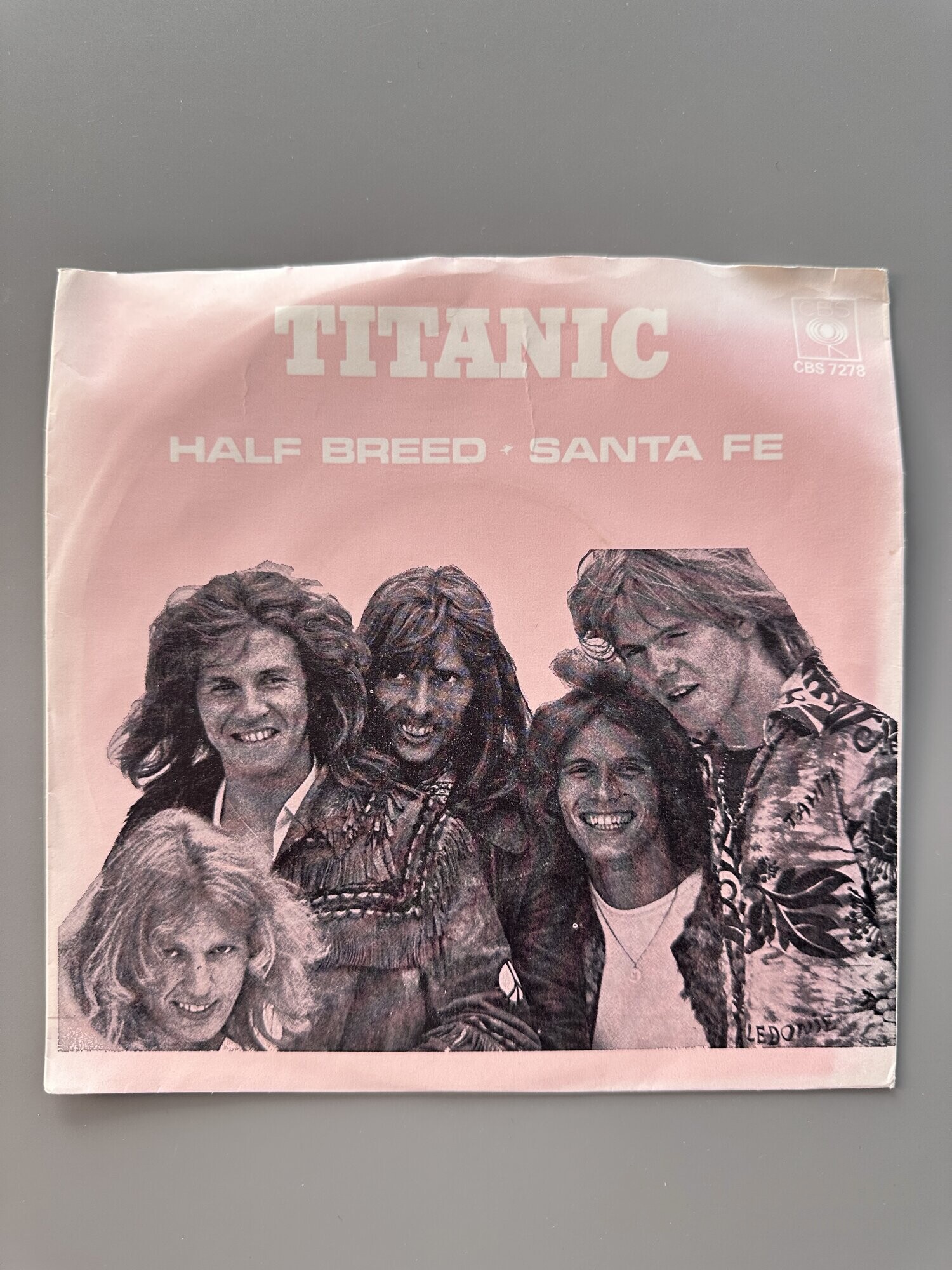 Singel - Titanic - Half breed