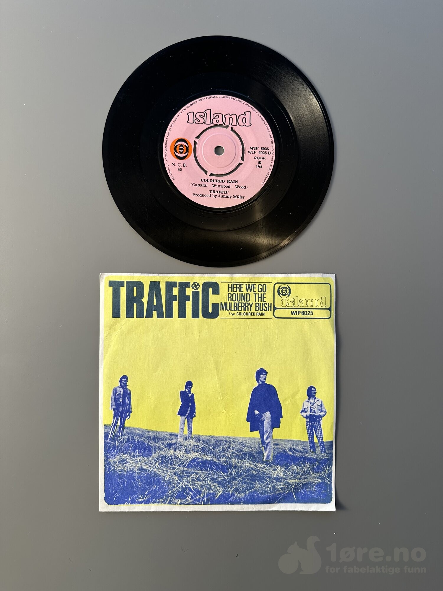 Singel – Traffic – Here we go round the mulberry bush, bilde 2
