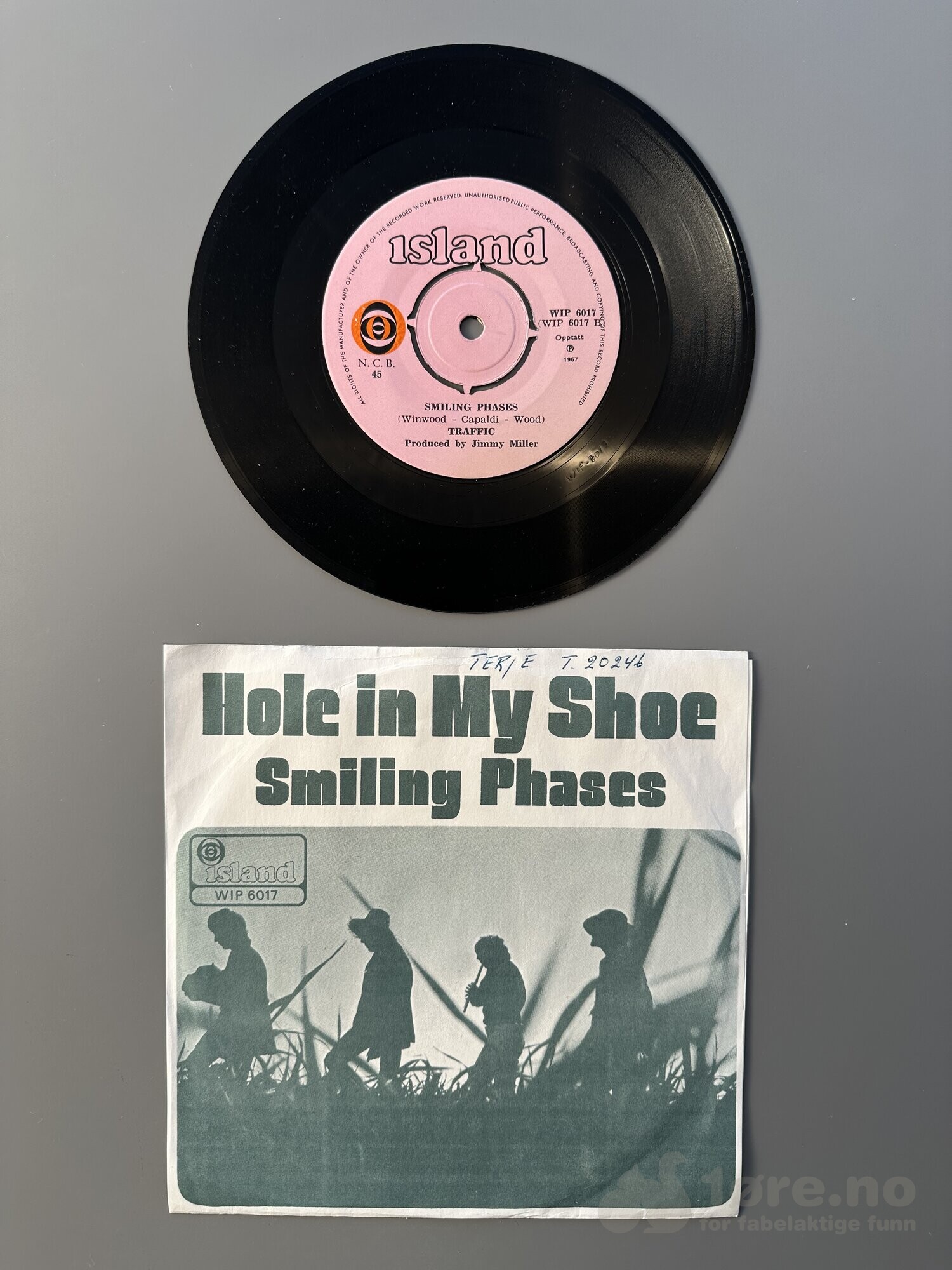 Singel - Traffic - Hole in my shoe, bilde 3
